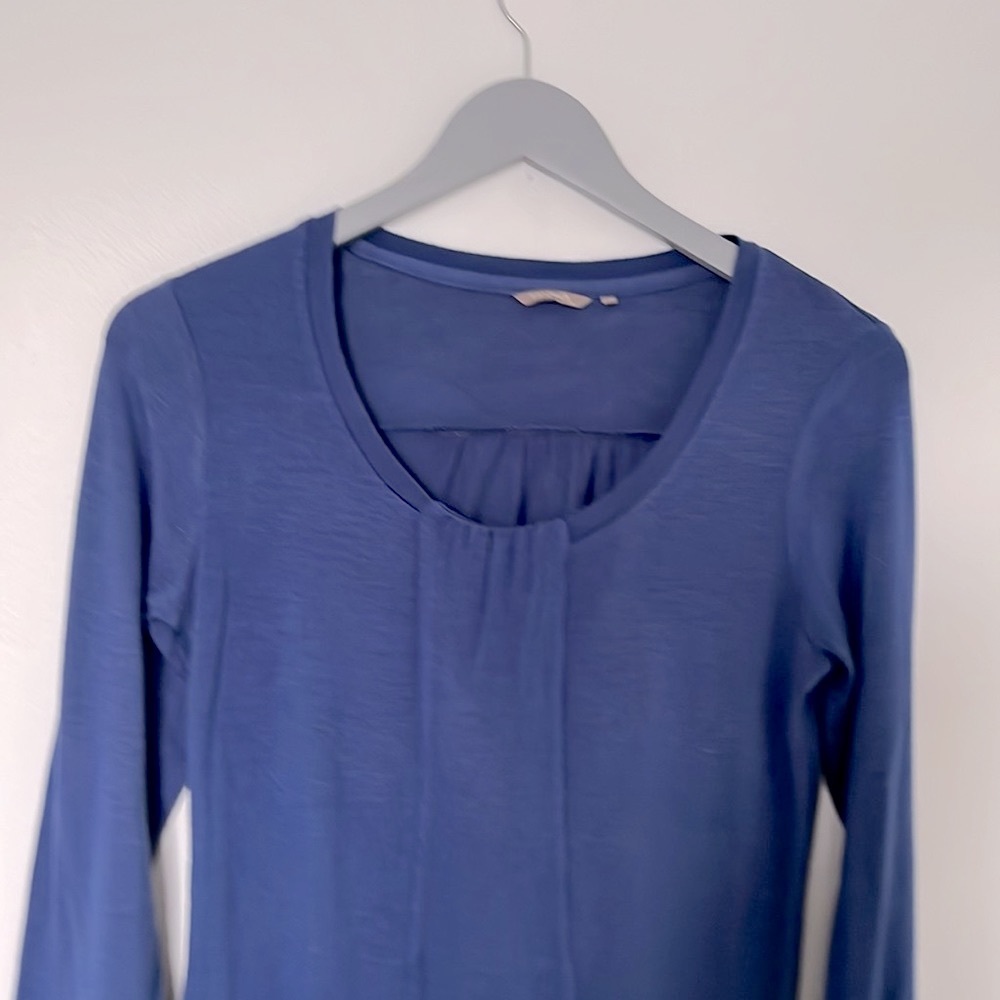 **2 for $30** Sandwich blue tunic top, S US
